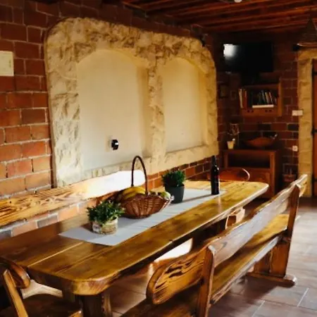 Apartment Iva Sa Bazenom Donji Zemunik